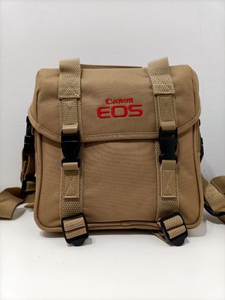 Canon EOS 300 + accesorios.