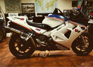 HONDA  VFR 800 Fi - 2001 inyección