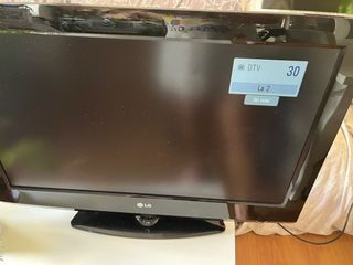 TV LG 32" negra