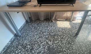 Escritorio madera beige