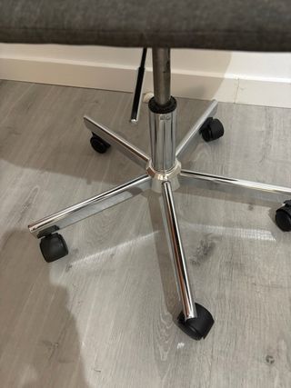 Silla gris tela escritorio