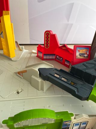 Hot Wheels - Aparcamiento Multi-Nivel