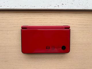 Nintendo DSI XL Super Mario Bros 25th anniversary 