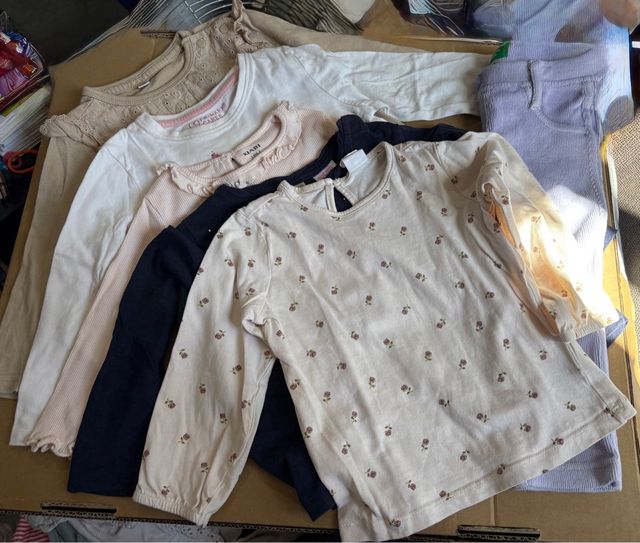 Ropa niña 12-18m: 5 camisetas + 1 pantalón