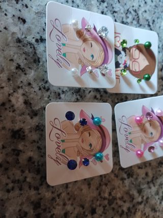 Set 4 gruppi orecchini colorati