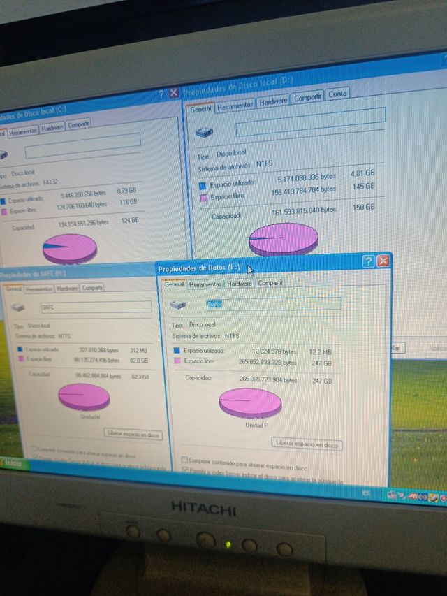 Torre PC antigua plata - Windows XP