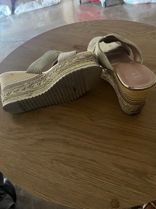 Zapatos cuña FashionEgo dorados