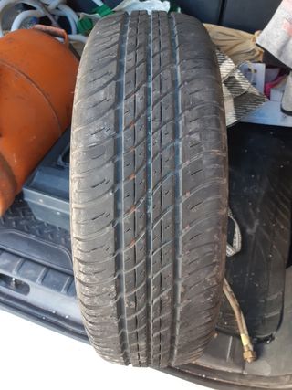 Neumáticos 155/65R13 usados - 10€/ud