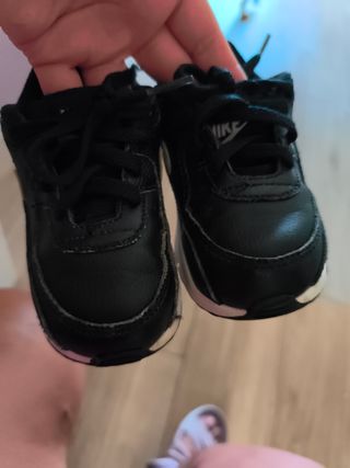 Zapatillas Nike Air Max 90 niño talla 25
