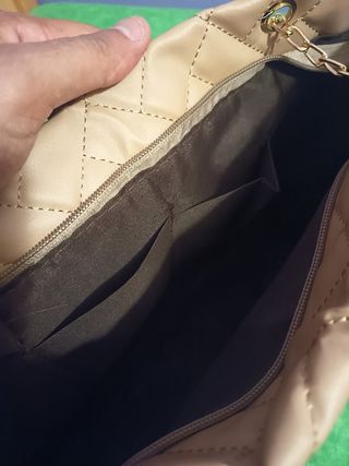 Bolso beige bandolera