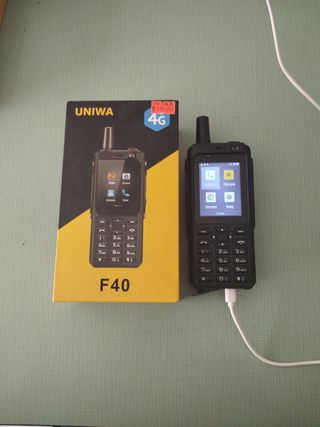 Uniwa F40 - Teléfono 4G y walkie- talkie