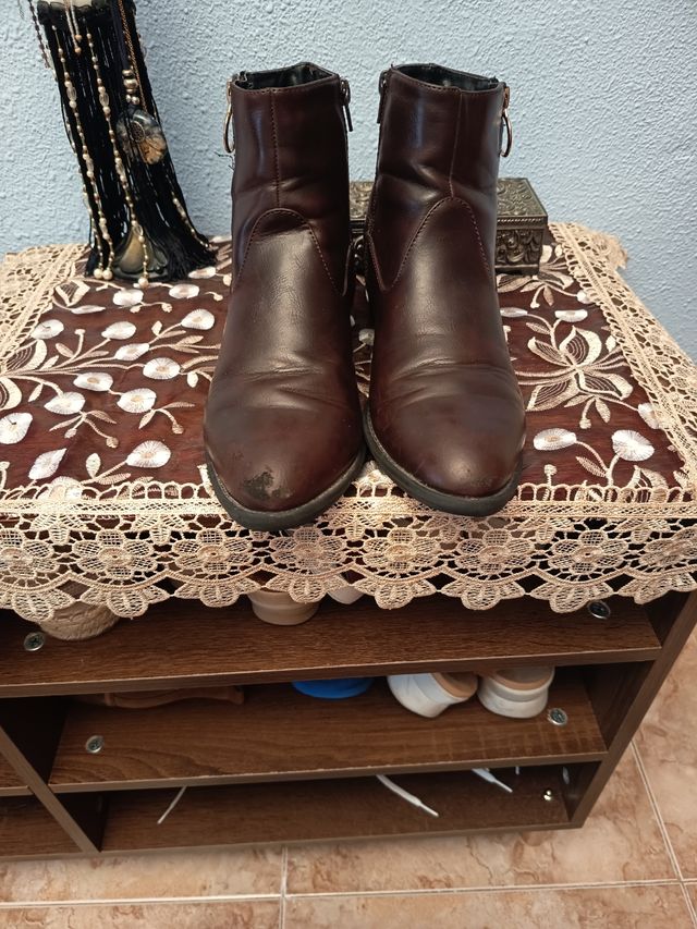 Botines Marrón Piel Sintética