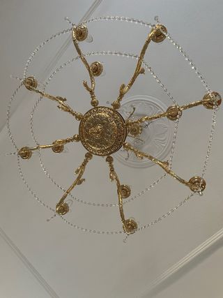 Lámpara dorada cristal 10 luces