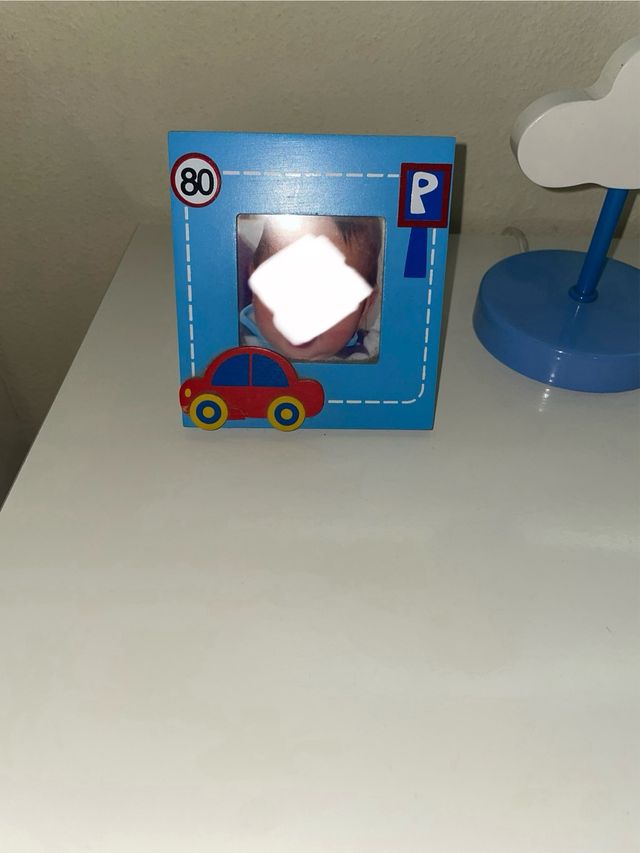 Lámpara infantil y regalos extra