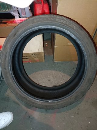 Neumático Pirelli 225/40/R18 usados