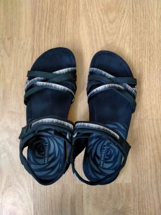 Sandalias Merrell negras