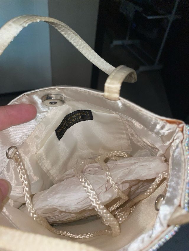 Bolso dorado y beige