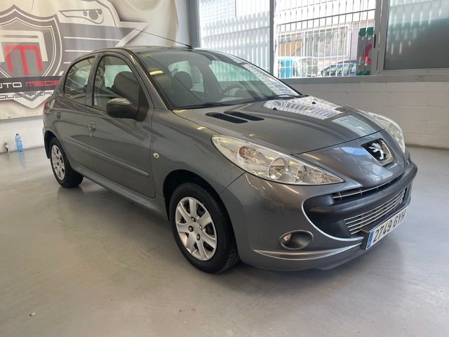 Peugeot 206 + 1.4i 75cv 