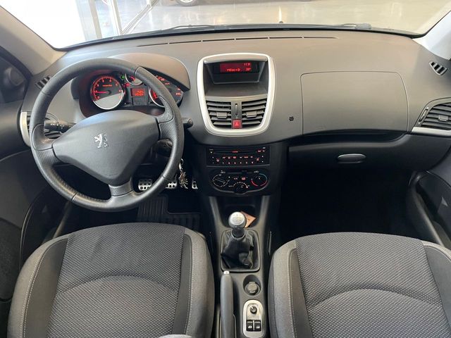 Peugeot 206 + 1.4i 75cv 
