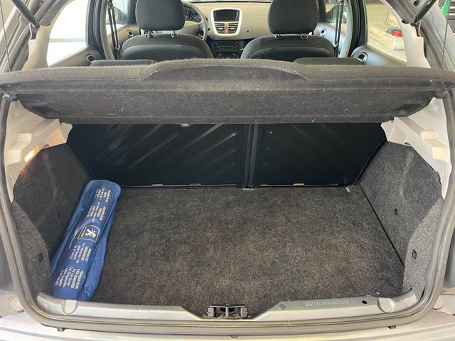 Peugeot 206 + 1.4i 75cv 