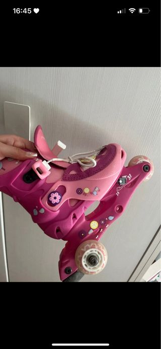 Patines niña 28-31, casi nuevos de Hipercor
