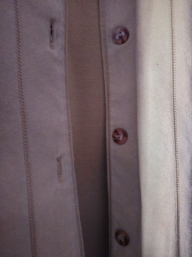 Chaqueta beige otoñal