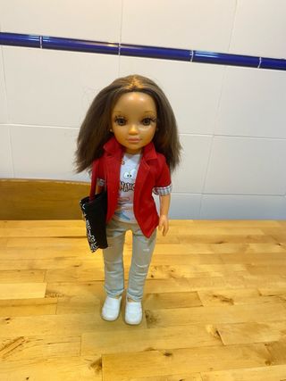 Muñeca Nancy - Vestido Rojo