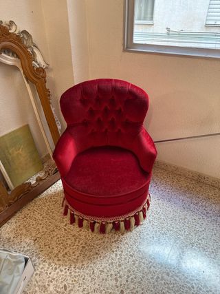 Sillón rojo terciopelo