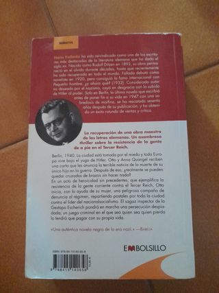Solo en Berlín: Una auténtica novela negra de l...