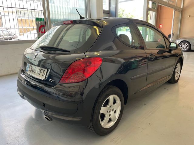 Peugeot 207 1.4i 75cv 