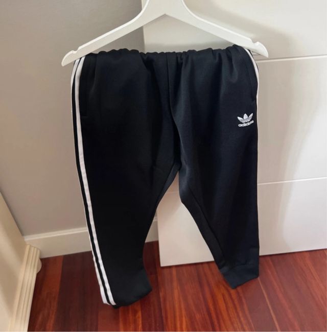 Pantalón Adidas Negro