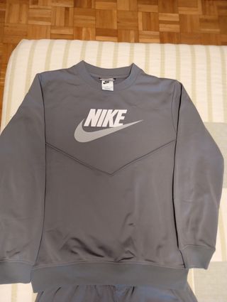 Chándal Nike gris niño