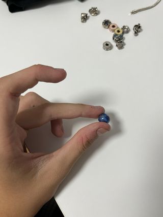 Charm Pandora azul plata