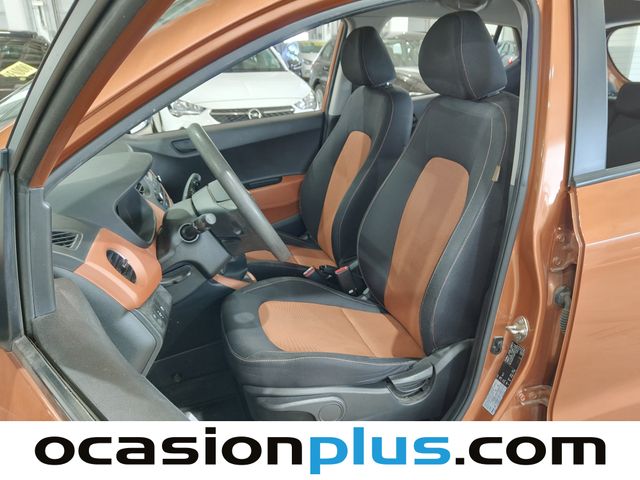 Hyundai i10 1.0 SLE 49 kW (66 CV)