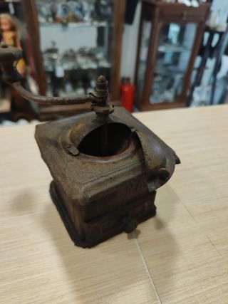 Molinillo café antiguo Elma