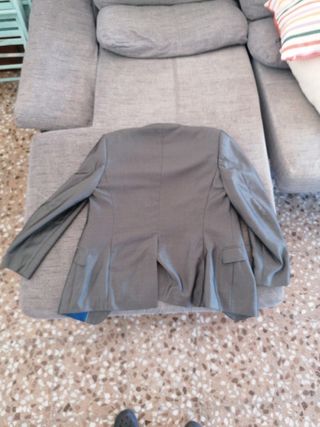 Traje gris completo caballero