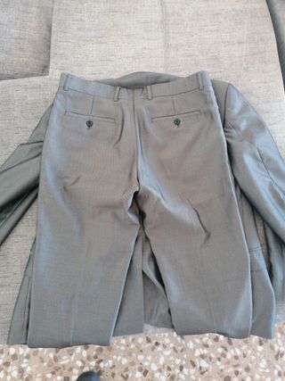 Traje gris completo caballero