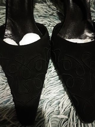 Zapatos Miryan negros tacón aguja