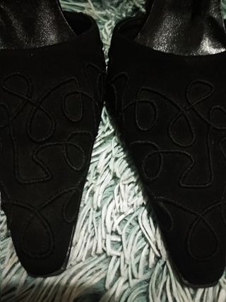 Zapatos Miryan negros tacón aguja