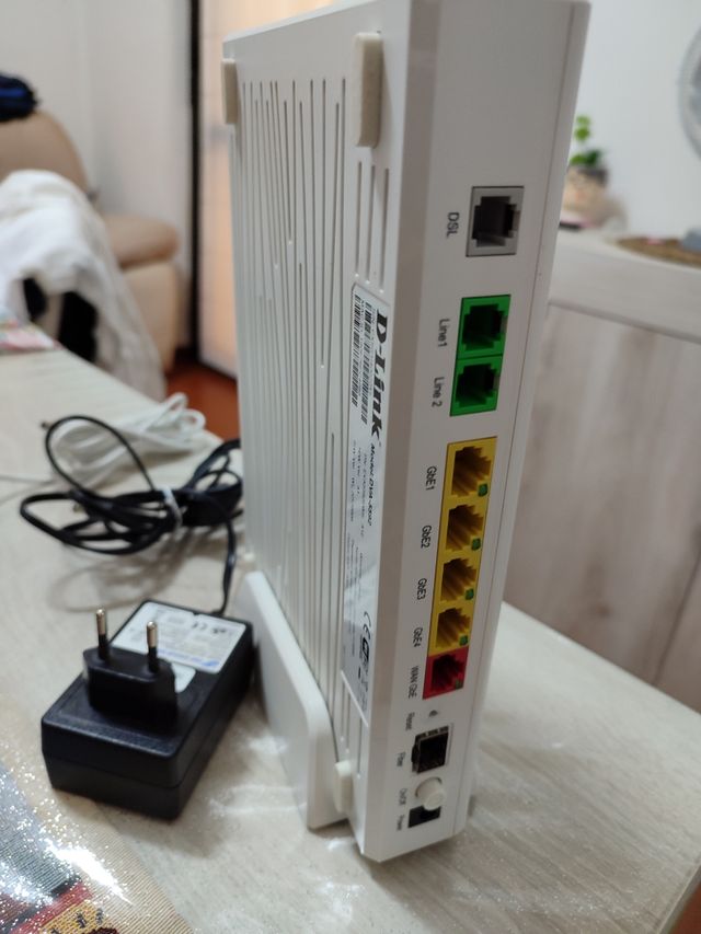 Modem D-Link DVA-5502 con presa per fibra ottica