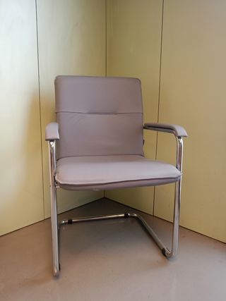 Sedia da ufficio da riunione in pelle con struttura in alluminio