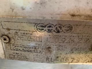 Remolque a medida para caza, espacio para perros..