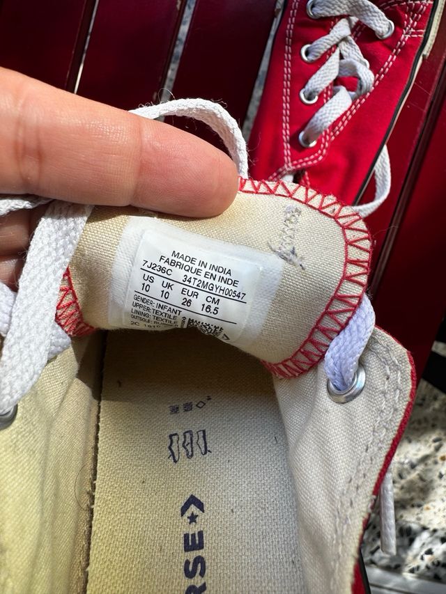 Converse rojas - Niño talla 26