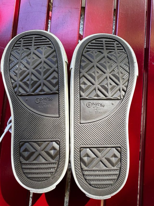 Converse rojas - Niño talla 26