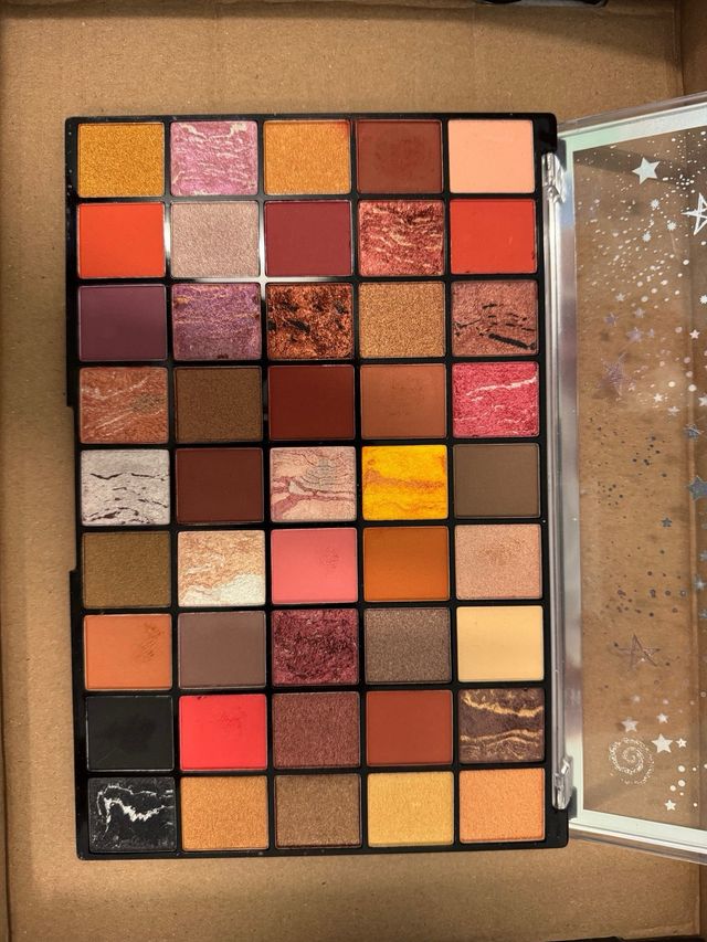 Paleta sombras Makeup Revolution Mars