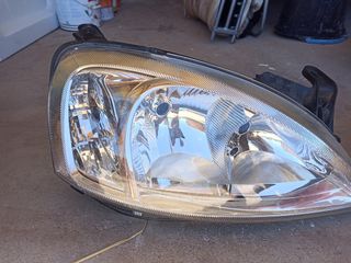 Faros Opel Corsa C (2004)