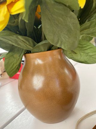 Lampara antigua de madera + jarrón cerámico