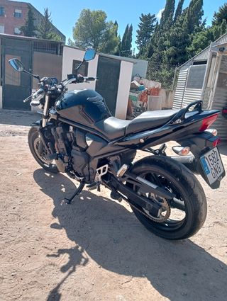 Suzuki Bandit GSF 650 2009 A2