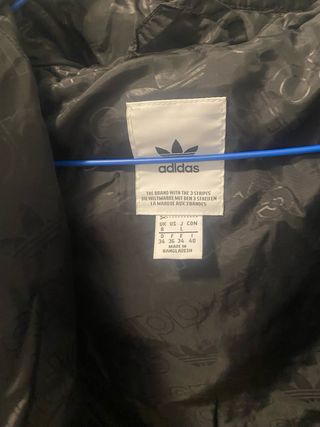 Chaqueta Adidas negra acolchada