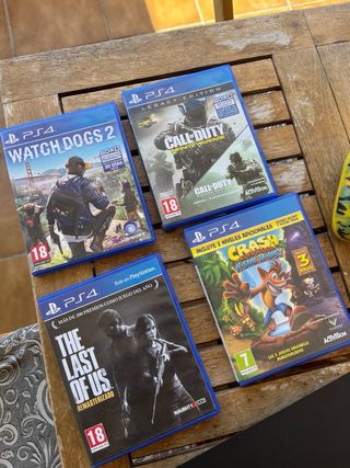 PS4 Slim 500GB + 2 mandos + juegos